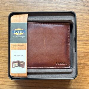 Fossil Brown Leather Traveler Bifold Wallet